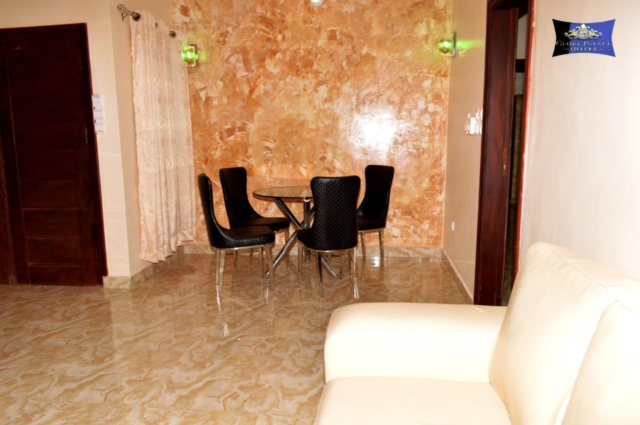 Glory Palace Hotel Cotonou Exterior foto