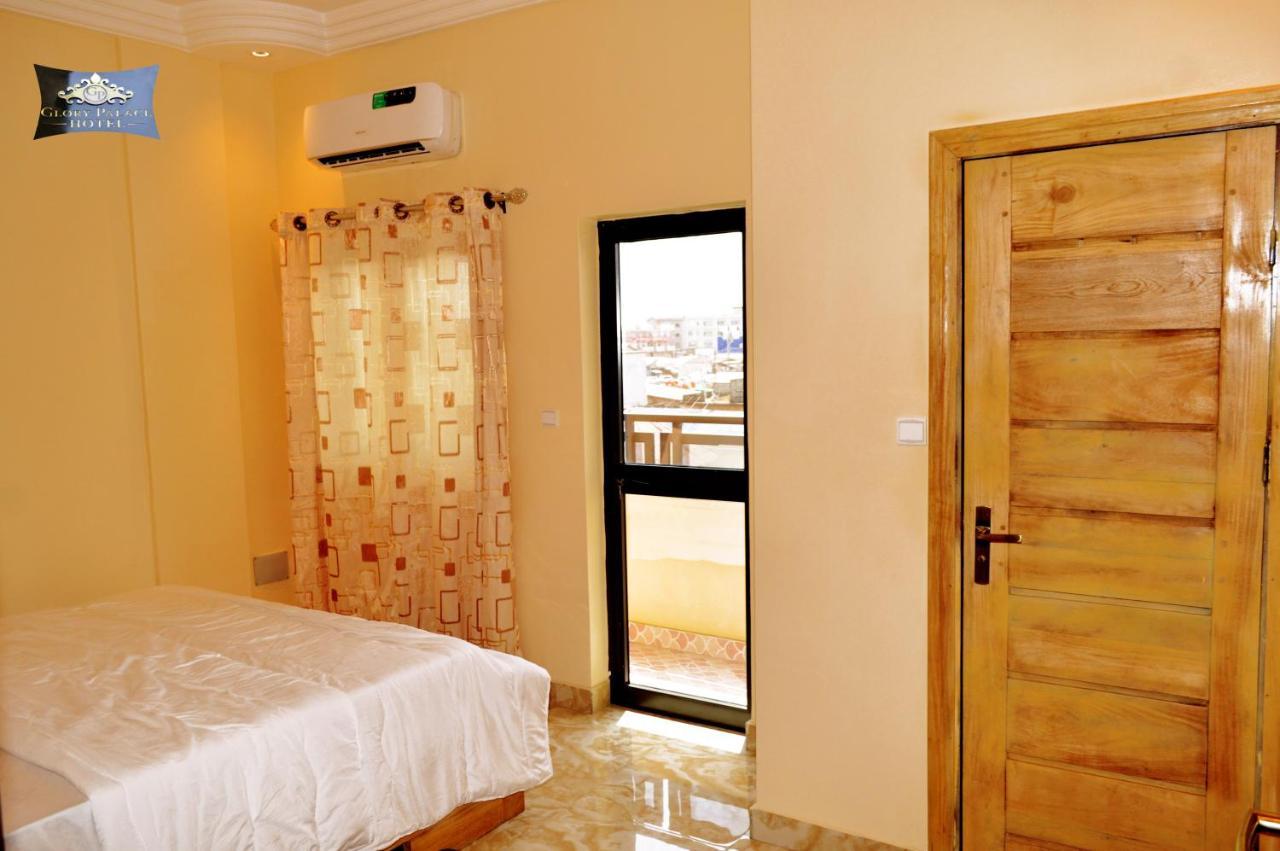 Glory Palace Hotel Cotonou Exterior foto
